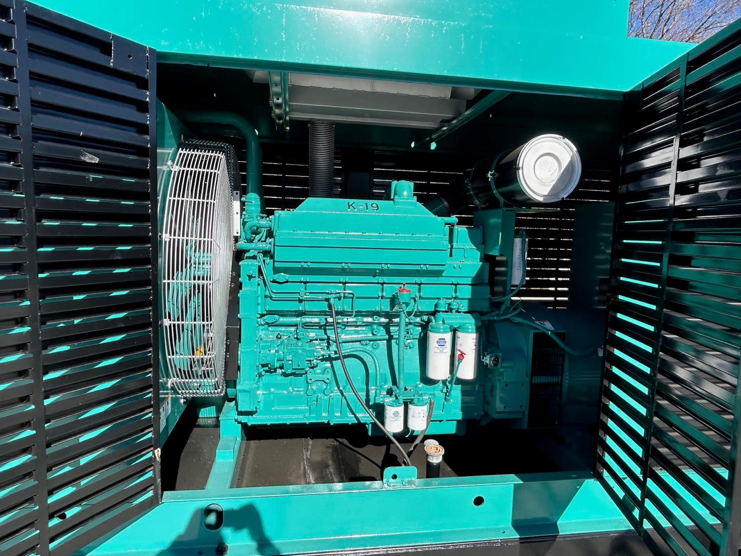 400KW Cummins KTA19G2 Diesel Generator 400DFEB 1137hrs TESTED