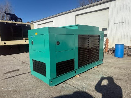 250KW Cummins Onan LTA-G1 Diesel Generator 3PH '05 768hrs Tested
