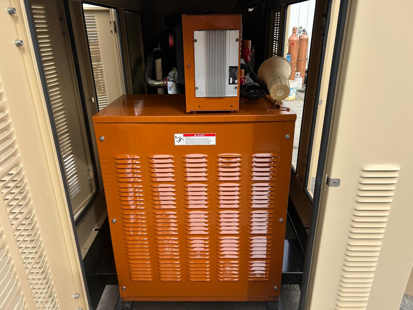 180KW Generac Diesel Generator 277/480v '06 251hrs Tested