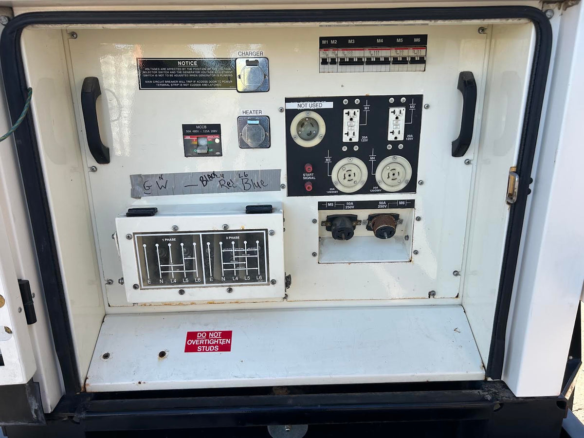2009 CAT XQ30-6 30 kW Towable Diesel Generator 208/480V 3PH Trailer 1123 Hrs
