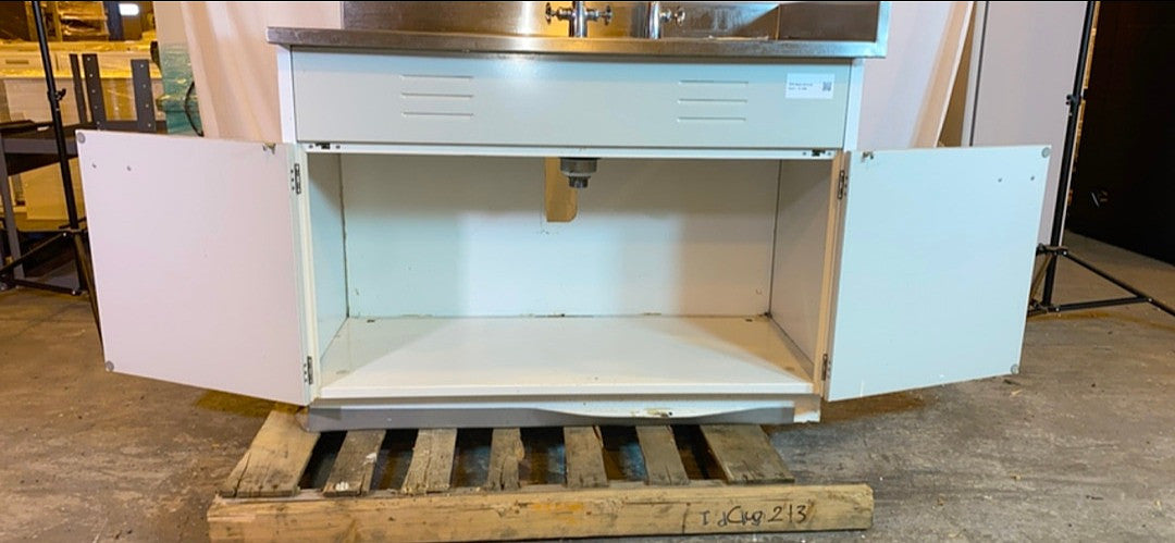 New 4' Stainless Steel Lab Sink w/ 2 Faucets & Backsplash(S6LLST2270)