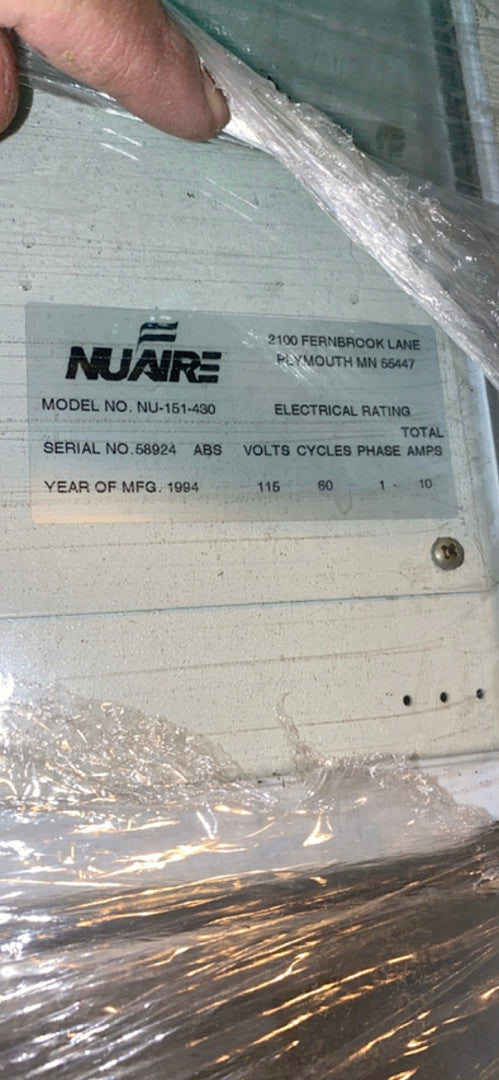 4' Nuaire Laminar Flow Fume Hood NU(S6LLST2325)