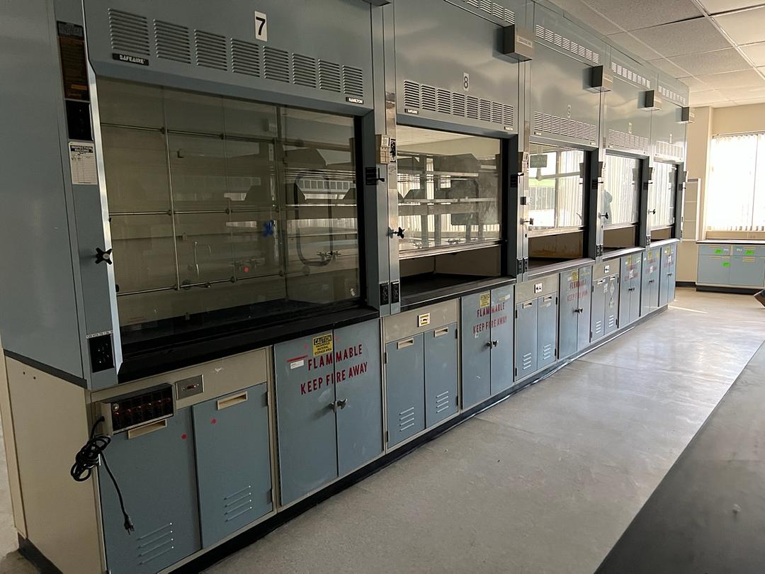 5' Fume Hood Fisher Hamilton Safeaire Bench & Flow Meter (S6LLST9492)