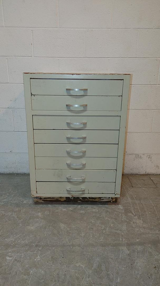 24" 8 Drawer Casework(S6LLST11804)