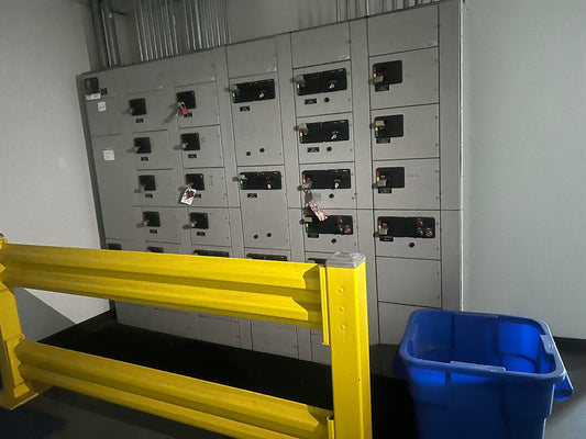 Westinghouse Eaton Series 2100 MCC Motor Control Center Bucket 600A Bus 480V 3PH 6 Section