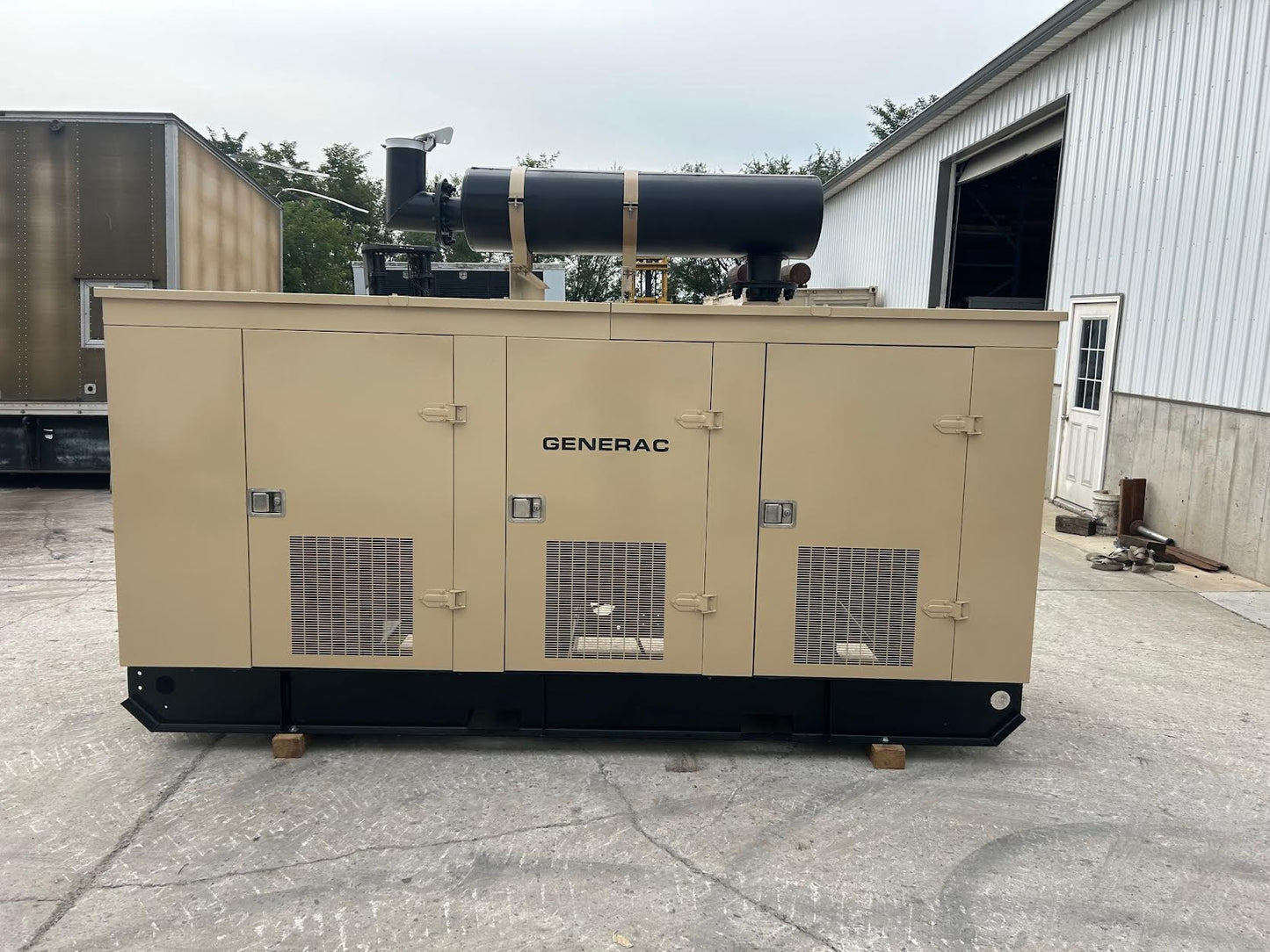 250KW Generac Diesel Generator 3PH '95 621hrs Tested
