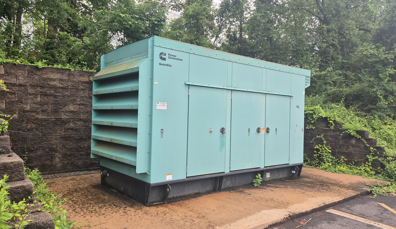 250KW Cummins Onan Diesel Generator 250DQDAA 1&3PH 188hrs '06