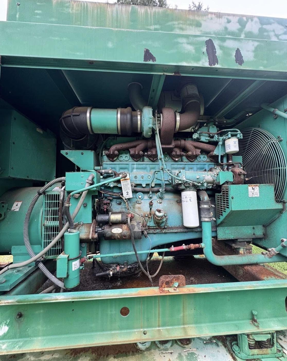 Cummins 300 kW Standby Diesel Generator Set DFCB 375 kVA 480V 3 Phase 1800 RPM