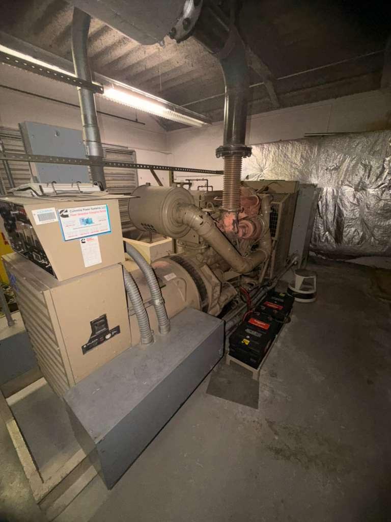 Cummins 300 kW Standby Diesel Generator 375 kVA 480V 3 Phase 1800 RPM Open Skid