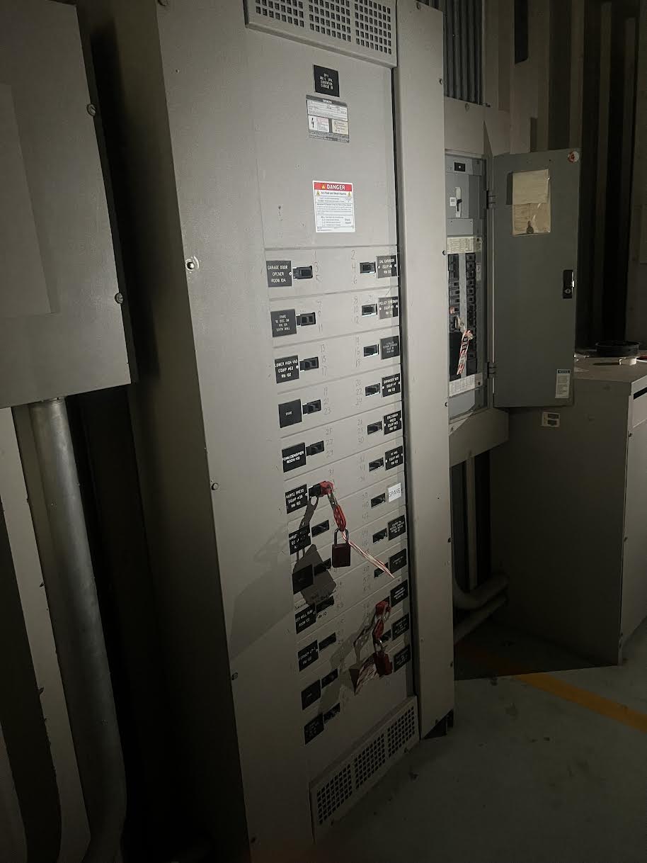 Siemens Type S4 Panelboard 800A 480V 3ph 24 Subfeed Breakers
