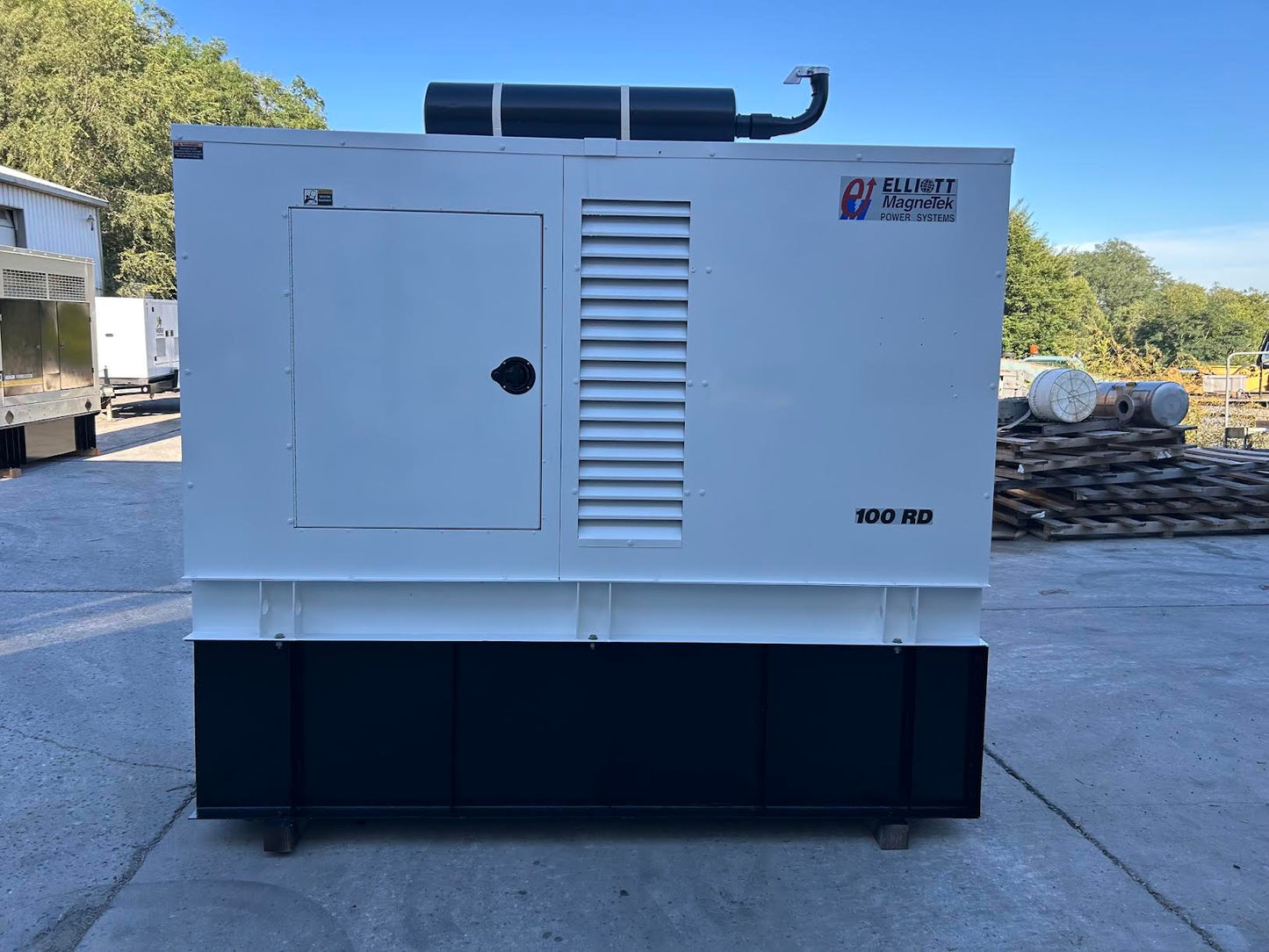 Elliott MagneTek 100 kW Diesel Generator Perkins 1006-6T 208V 480V 240V 560Hr