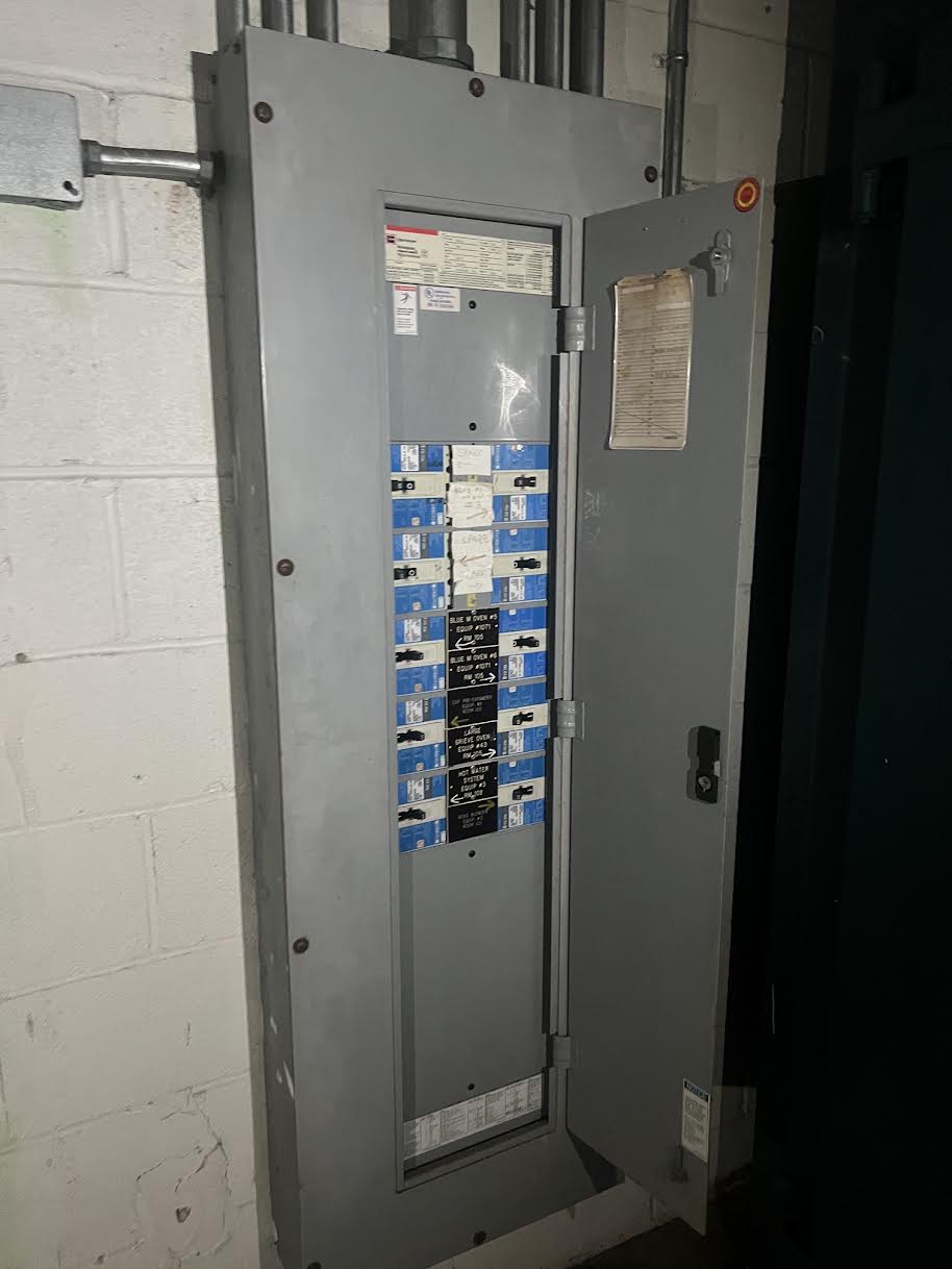 Cutler Hammer PRL3a Panelboard 250A Max 480V 3PH Distribution Panel