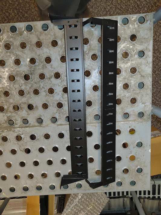 NEW APC PDU Mounting Bracket AP7540 (SKU: 111668)