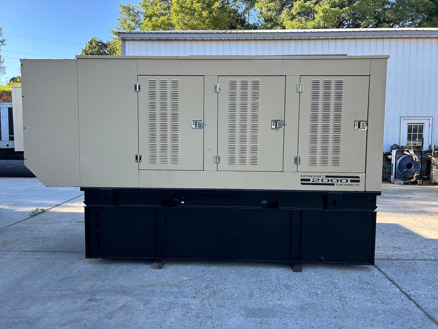 2001 Generac 250 kW Diesel Generator 277/480V 3PH Sound Attenuated Tank 1049Hr