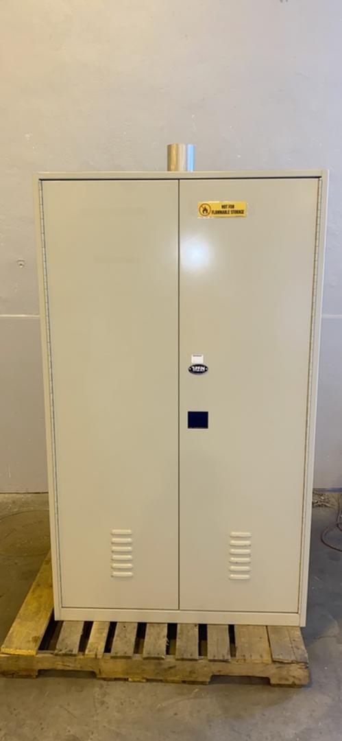 Tiffin Metal Lab Storage Cabinet 42x18x77(S6LLST4297)