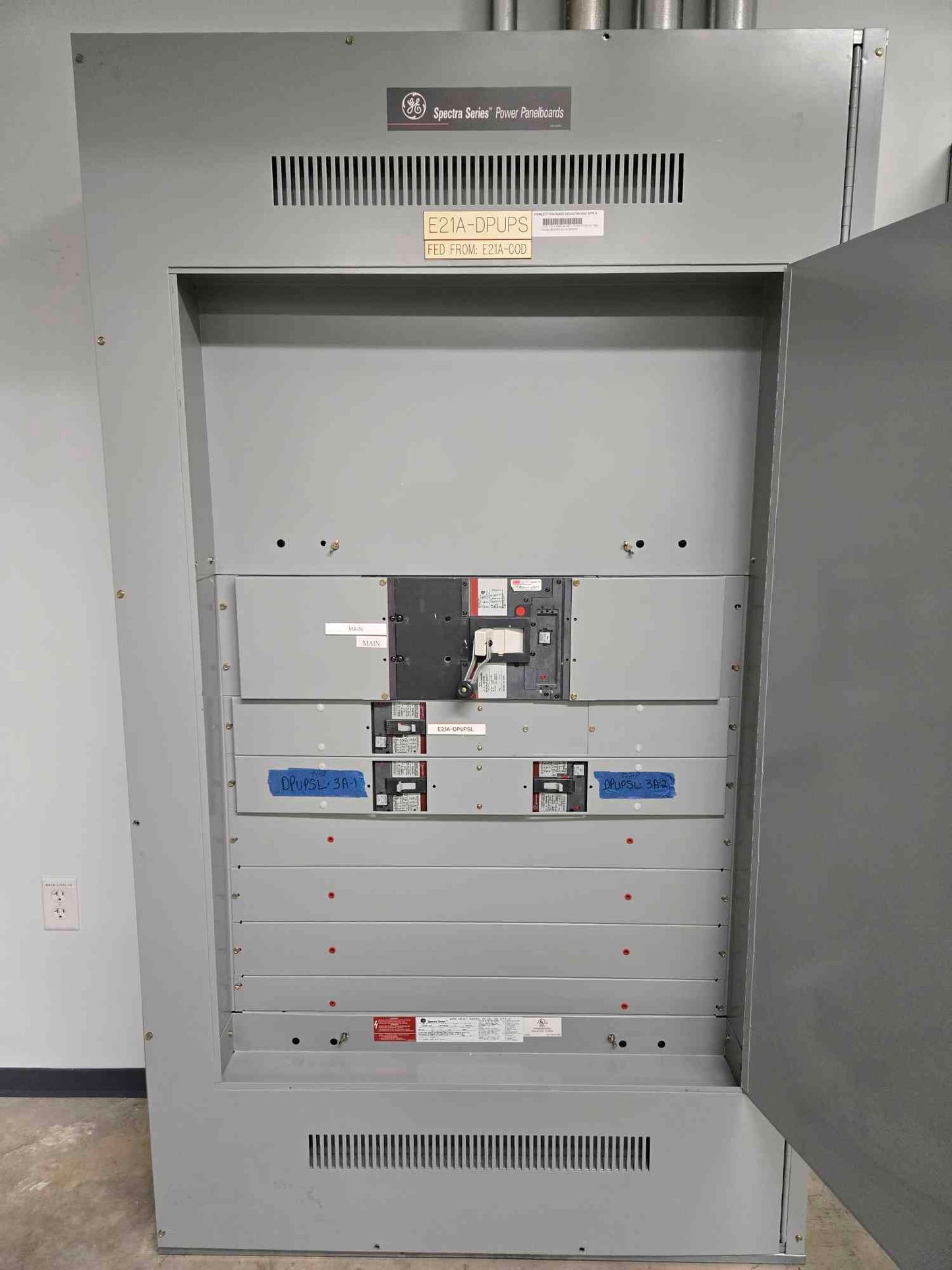 GE Spectra Series 480V Power Panel Board W/ 800A Main & 175A Dist (SKU: 107726)