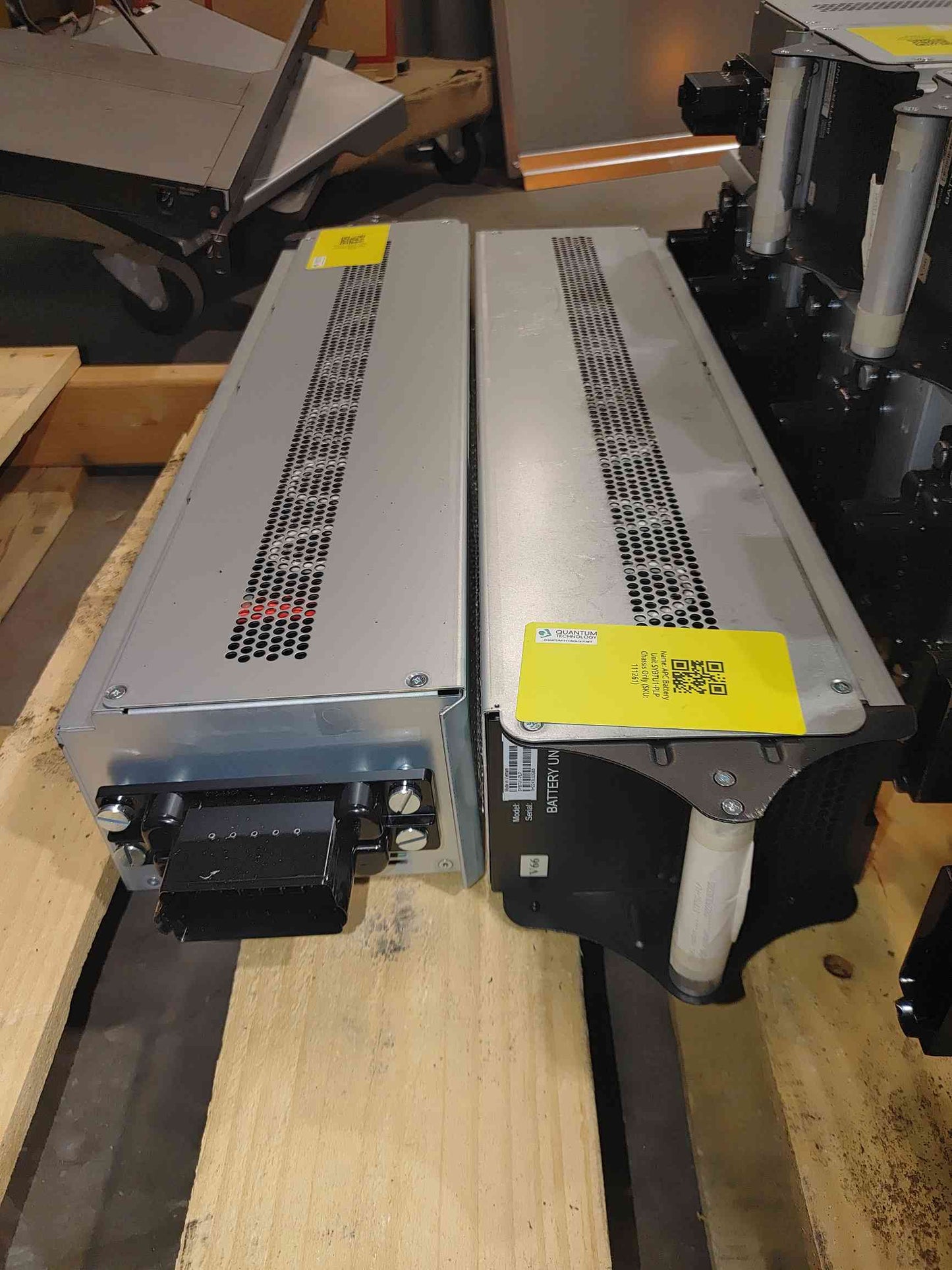APC Battery Chassis SYBTU1-PLP Cartridge No Batteries (SKU: 112071)