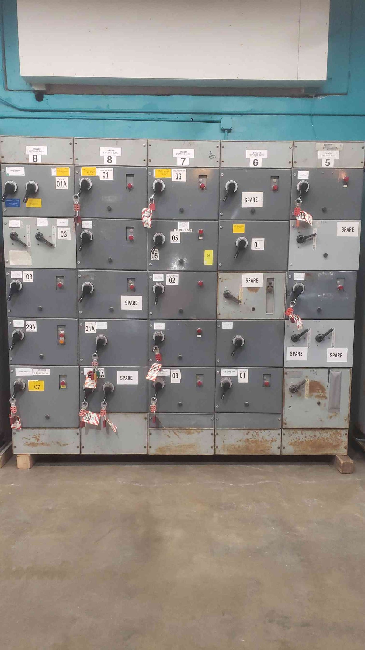Westinghouse 2100 Five Star MCC Lineup 5 Section Motor Control Center 480V