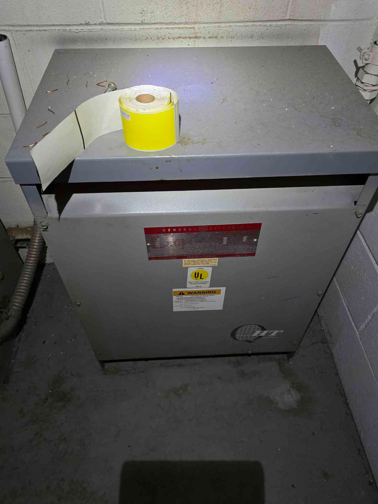 GE 30KVA 3PH 480v x 208/120v Dry Type Transformer 9T23 B-3872 (SKU: 111505)