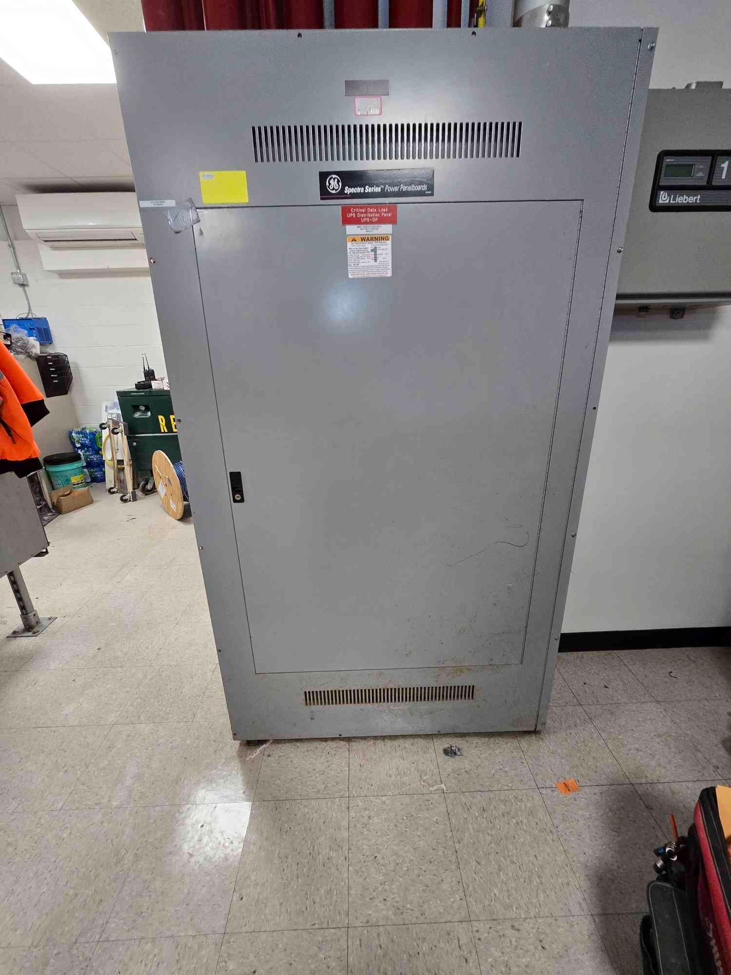 1200A Spectra Series Power PanelBoard 480v 3PH 6 Breakers