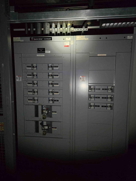 800A Spectra Switchboard 208Y/120V 3Ph W/ (16) 250 Amp Breakers & (2) 800 Anp