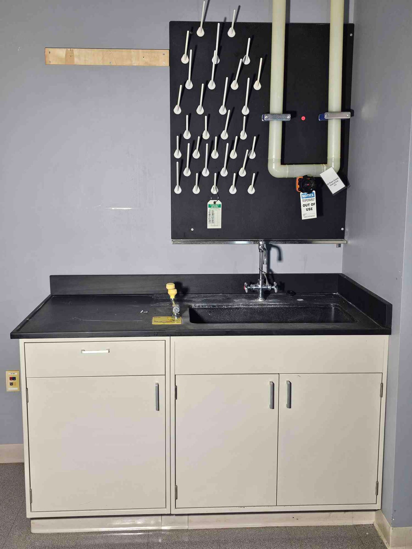 Laboratory Sink Station Assembly Faucet Eyewash & Pegboard (SKU: 112889)