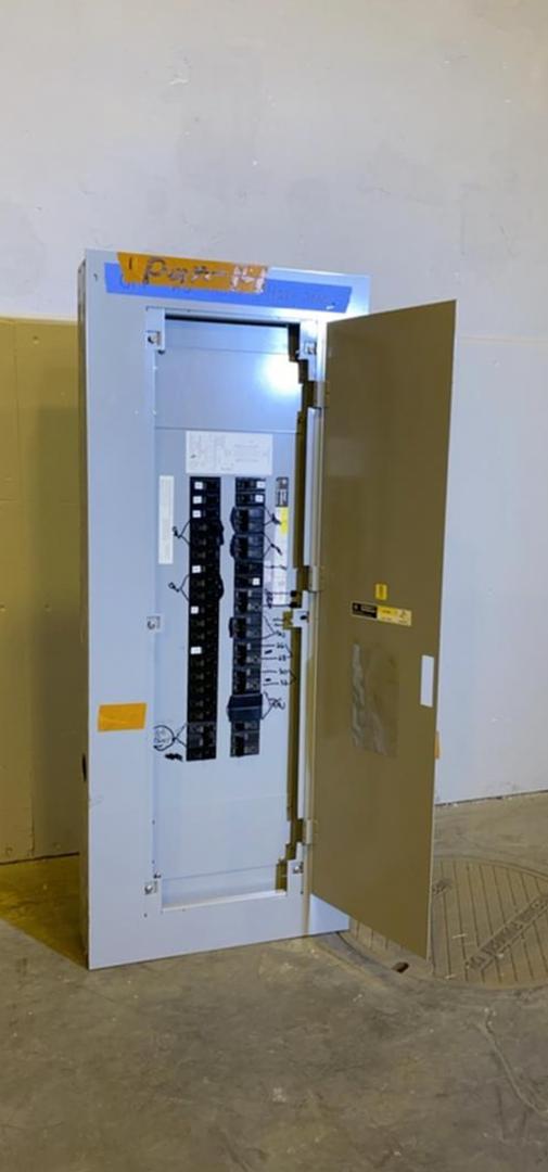 225A GE Breaker Panelboard 208/120 Loaded 42 Pole(S6LLST4162)