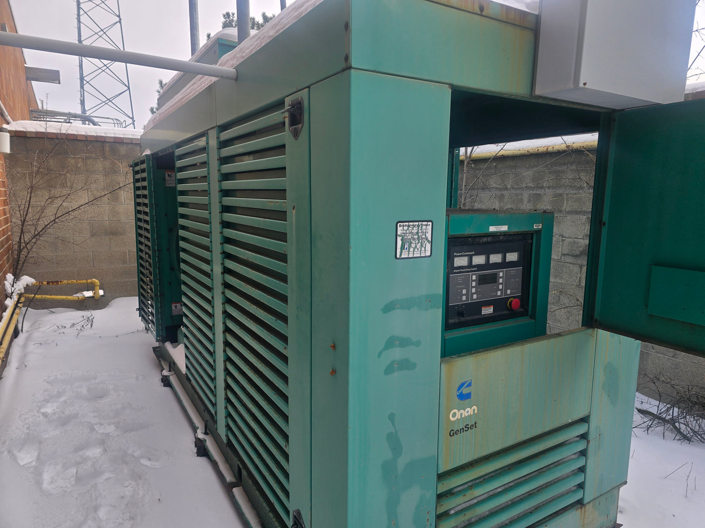 Cummins Onan 500kW Diesel Generator DFED-4491103 PowerCommand Enclosed 480V