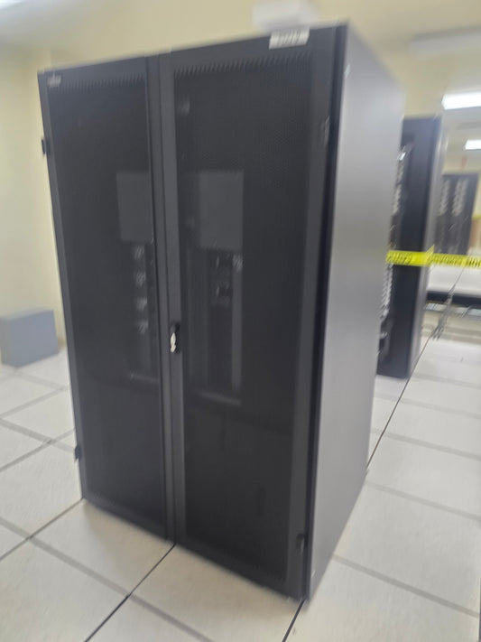 Square D I-Line 600A 600V Panelboard Distribution Cabinet 523606P1 Breakers