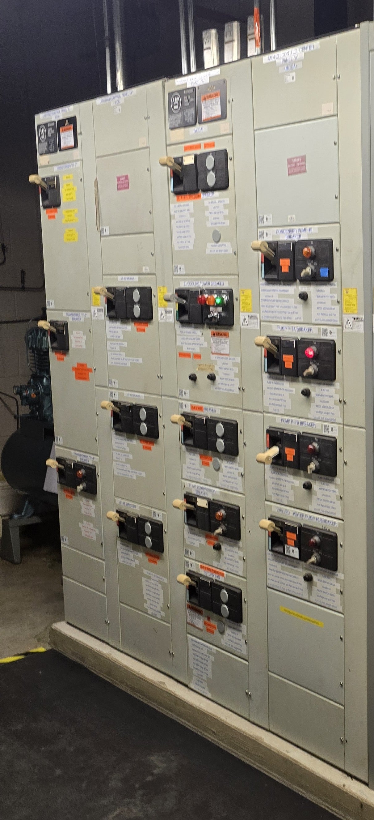 Westinghouse Five Star Motor Control Center MCC 600A 480V 3PH 3-Pole 15 Switches