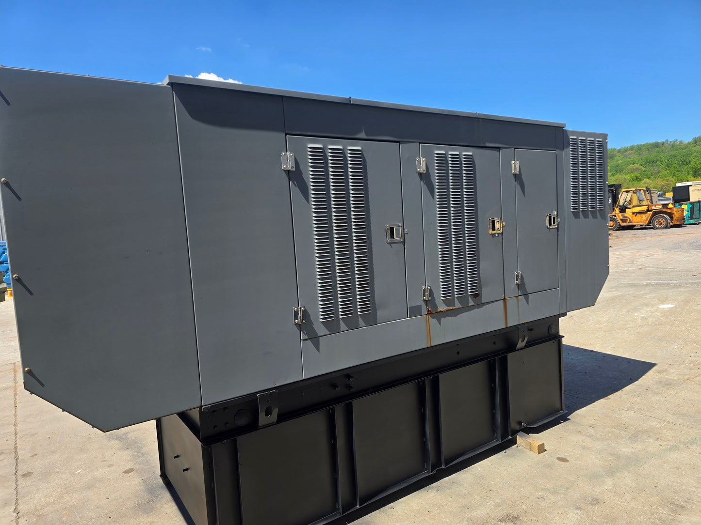 175kW Generac 6.7 FPT Diesel Generator '11 250hrs TESTED