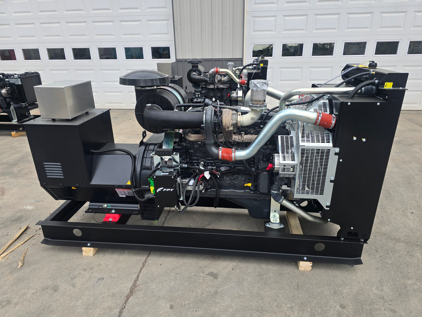185KW NEW FPT Powered Open Skid Diesel Generator Tier 3