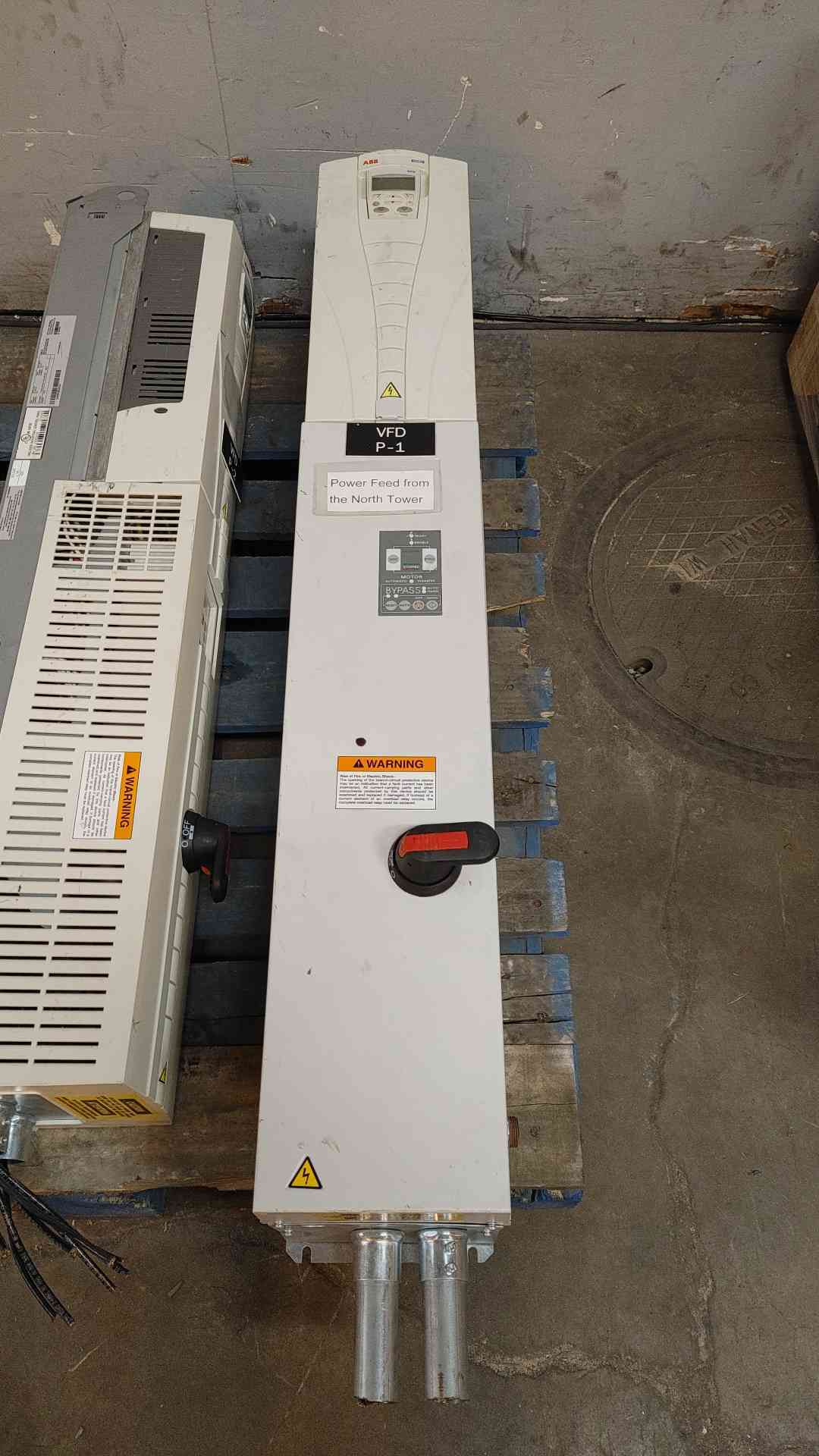 ABB ACH550-VD-31A-4 20HP 480V VFD HVAC Drive w/ E-Clipse Bypass & Disconnect (104712)
