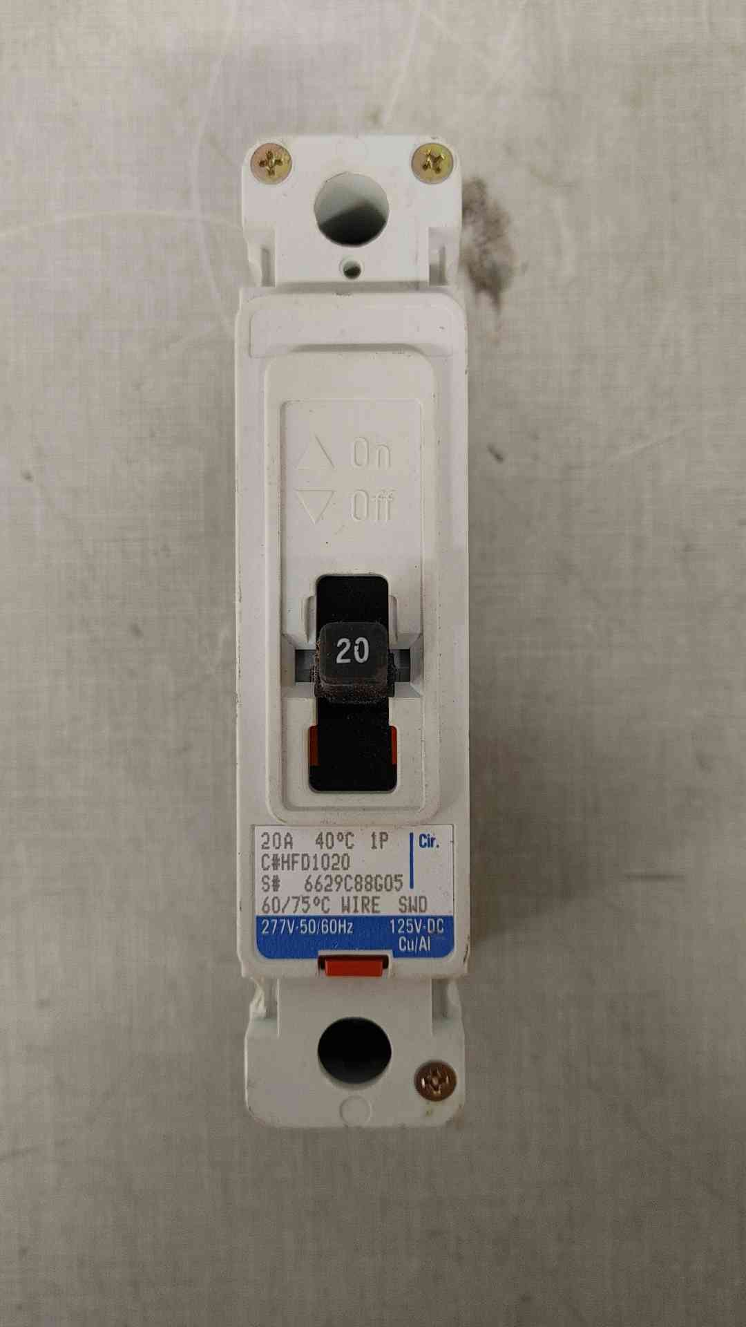 Cutler-Hammer 20A 1 Pole Series C Industrial Circuit Breaker 277VAC 125VDC HFD1020(104799)