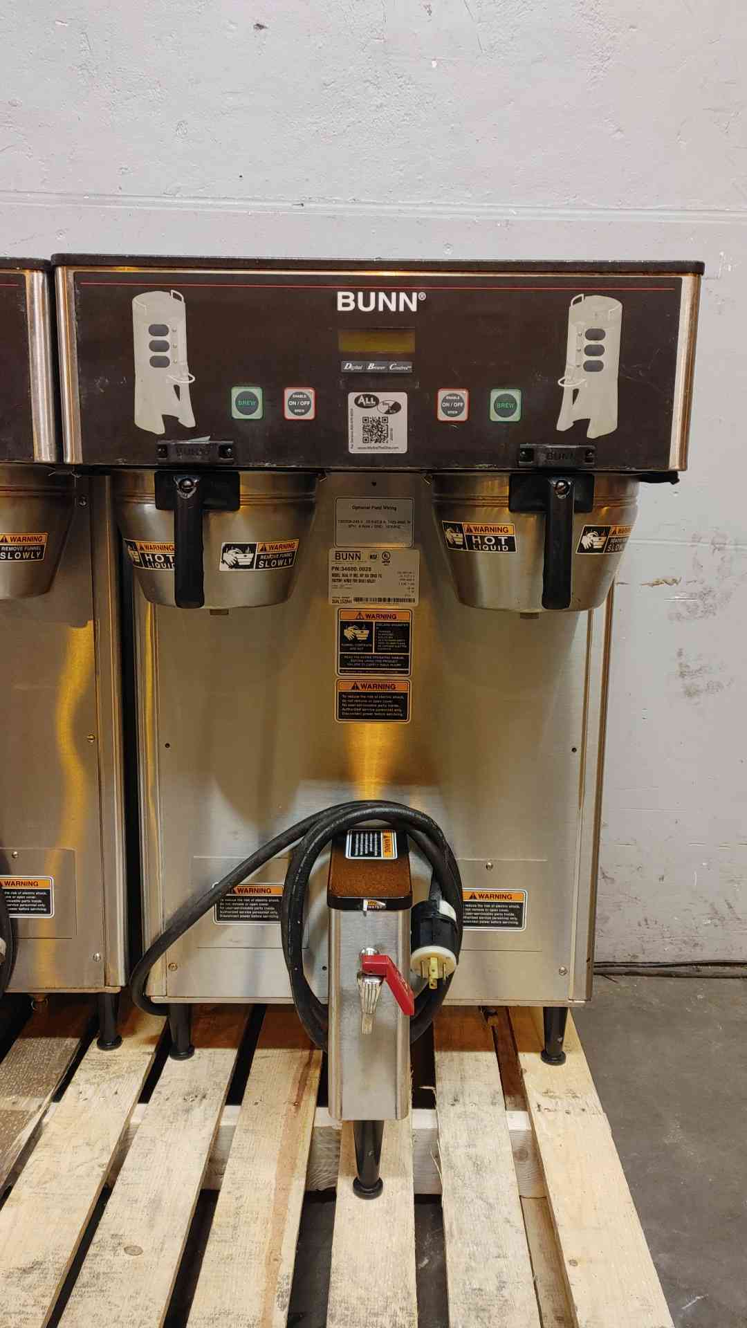 Bunn Dual TF DBC 120/208-240VAC 3PH 4W Coffee Brewer