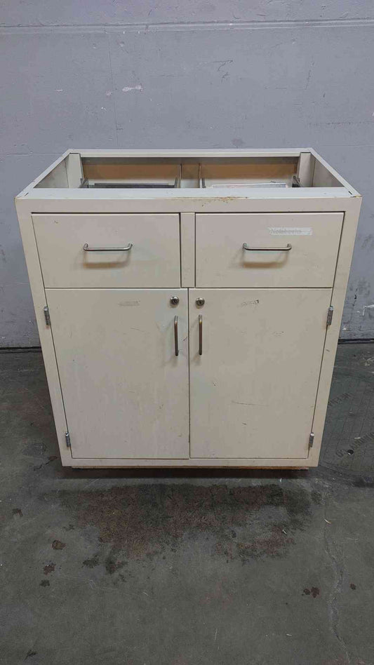 Jamestown 30" Mixed Casework W/ Lock (SKU: 106815)