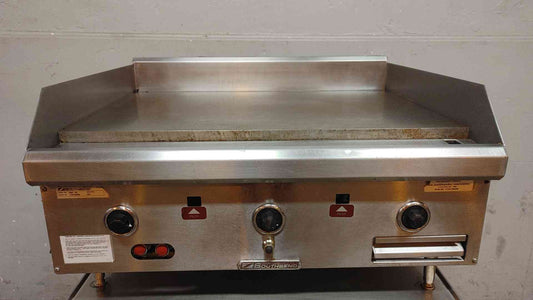 Southbend HDG-36 36" Natural Gas Countertop Griddle - 90,000 BTU