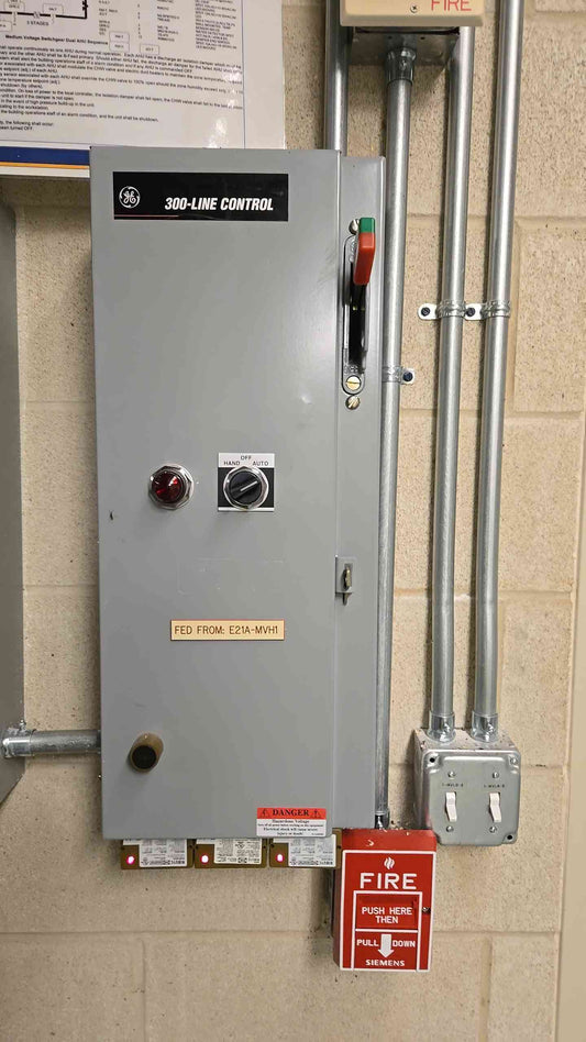 GE 300 Line Combination Motor Starter Enclosure Hand Off Auto Switch RIB Relays