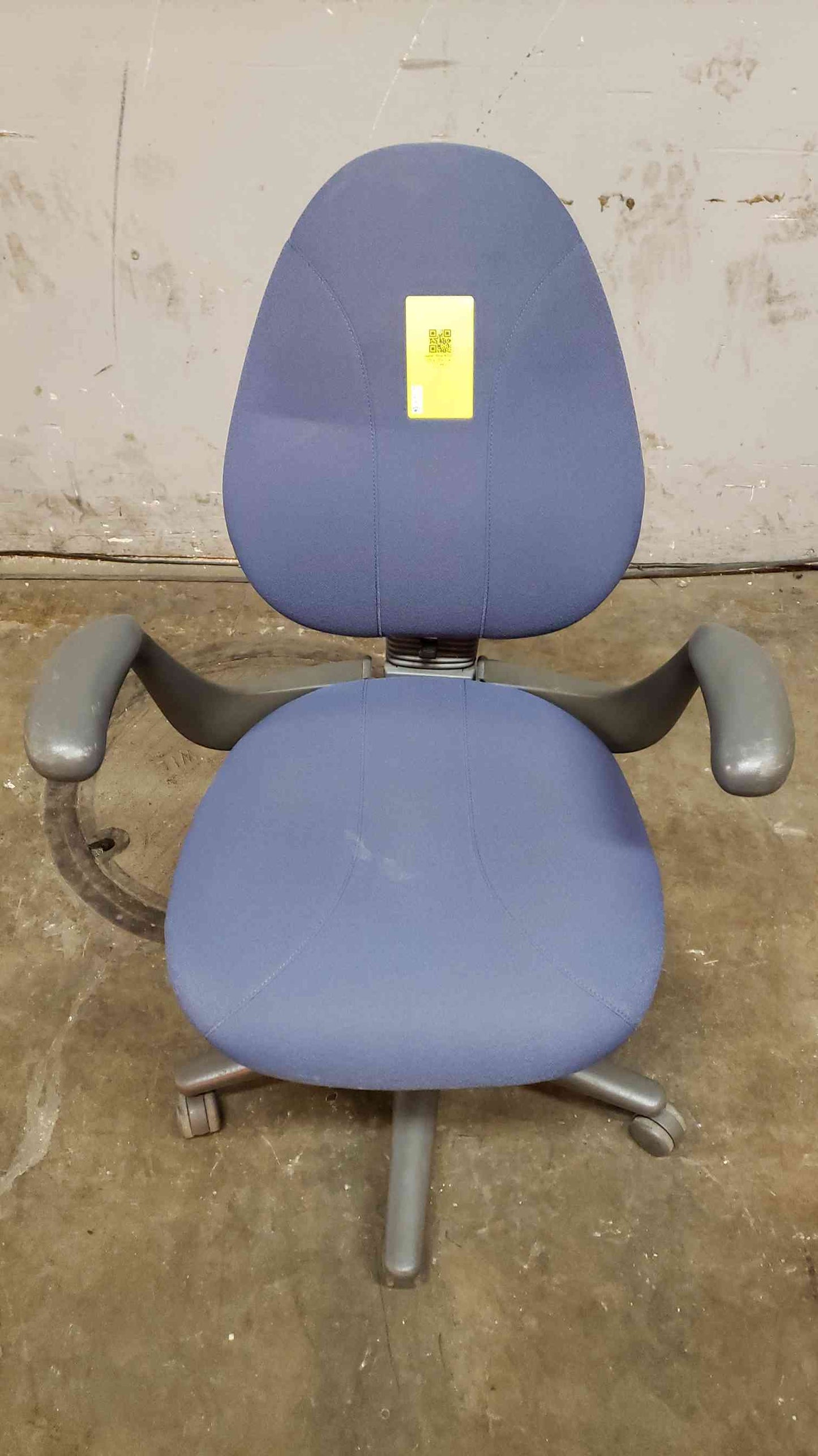 Blue Rolling Office Chair (SKU: 107995)