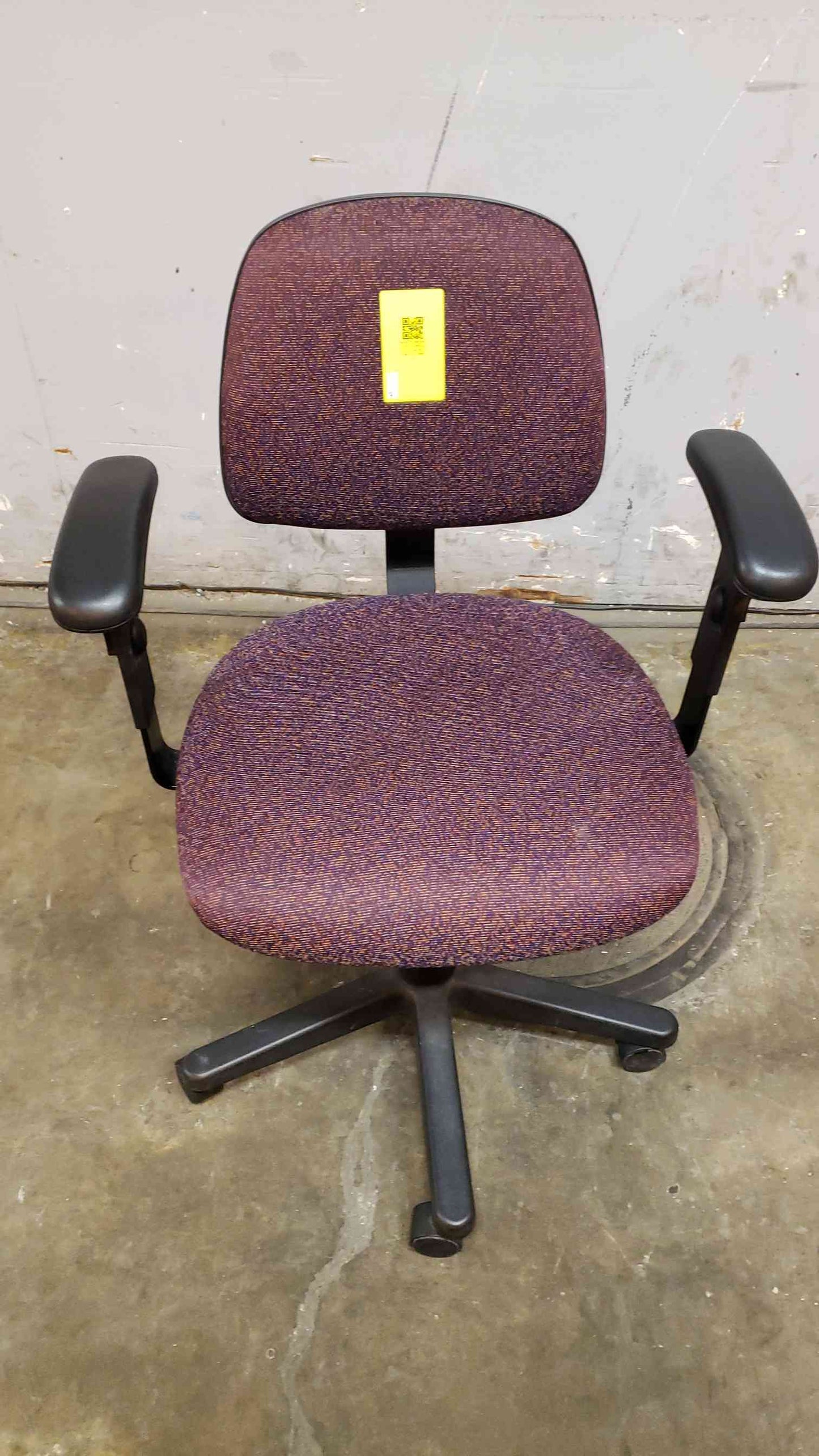 Integrated Furniture Rolling Office Chair 8011 (SKU: 107998)
