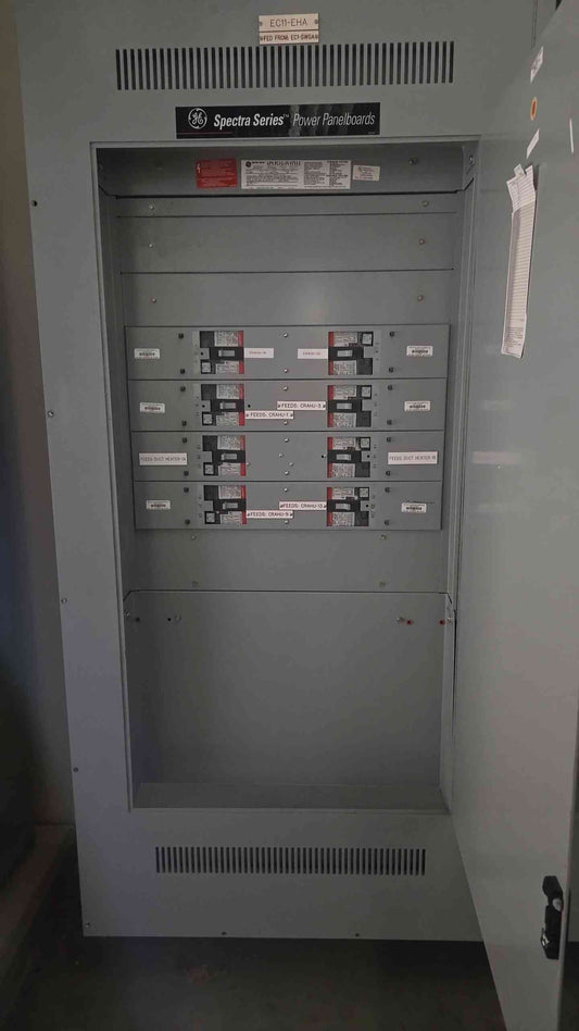 800A GE APN Specta Series 8 Breaker Distribution Panelboard 480v 30A SELA36AT0030 (108099)