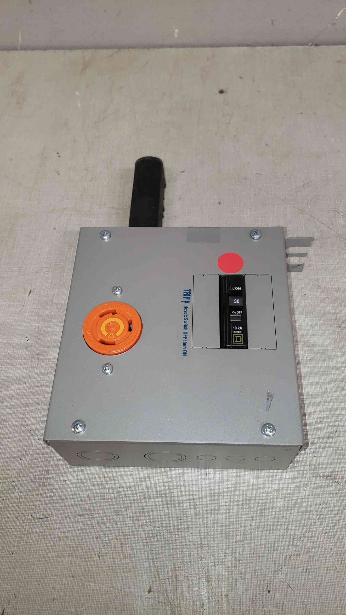 Starline 30A 208Y/120 Busway Tap Box CB225GE12R-L530-4 (SKU: 108166)