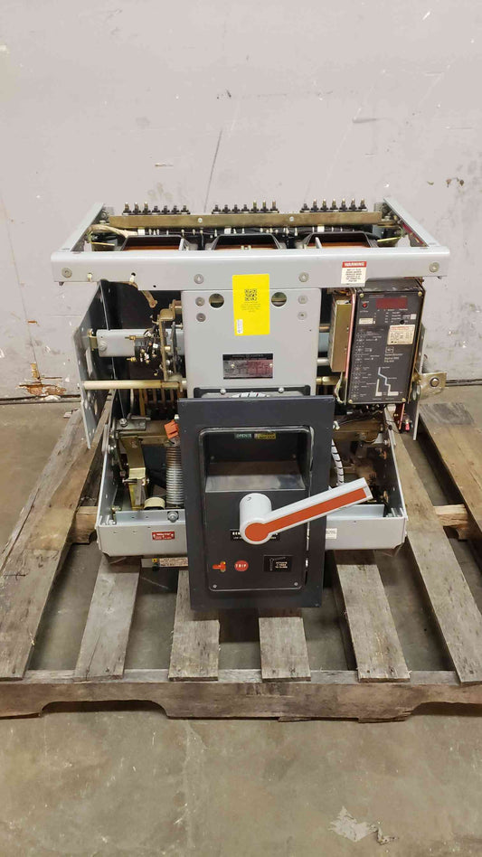 GE 4000A Low Voltage Power Circuit Breaker AKR-8D-100-1 (SKU: 108185
