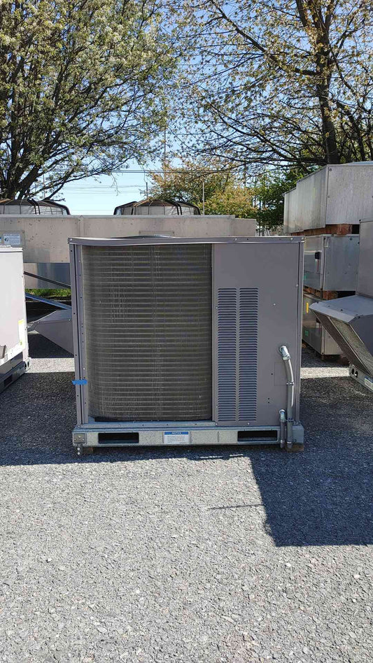 Carrier WeatherMaker RTU 208/230V 3PH 11000BTU 48FCEM07A2A5A0A0A0 (108414)