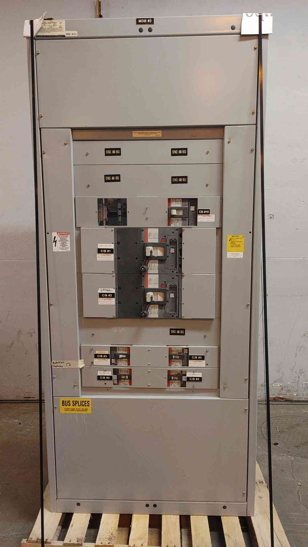 General Electric 3 Section Switchgear 1600A 3PH 208Y/120V 4W (108687)