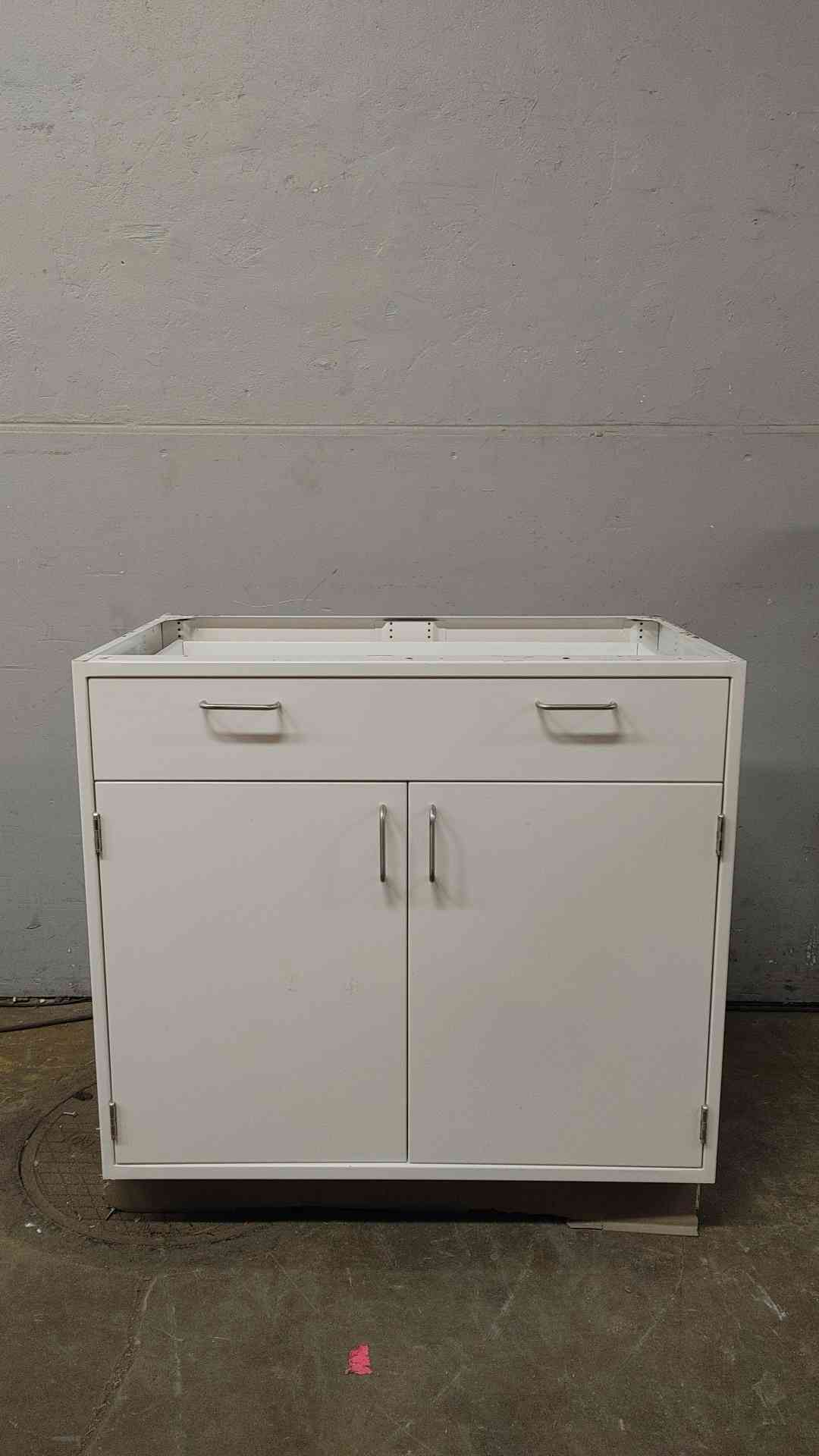 3' Jamestown Mixed Casework (109223)