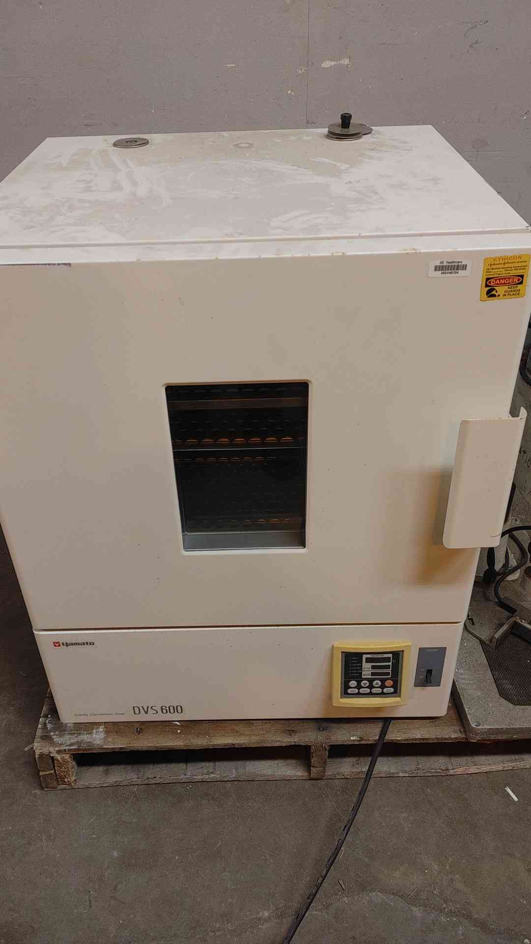 Yamato DVS 600 Gravity Convection Oven 115V 50/60 Hz 13.5 Amp (109244)