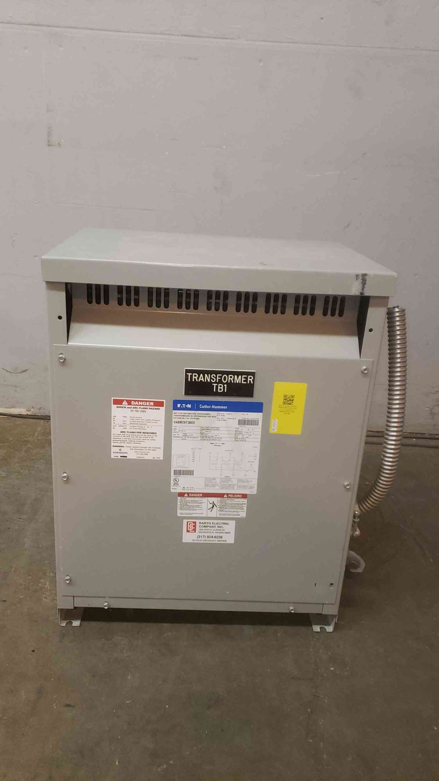 Cutler-Hammer 30KVA 480v Delta x 208Y/120 Transformer V48M28T30EE Dry Type (SKU: 109558)