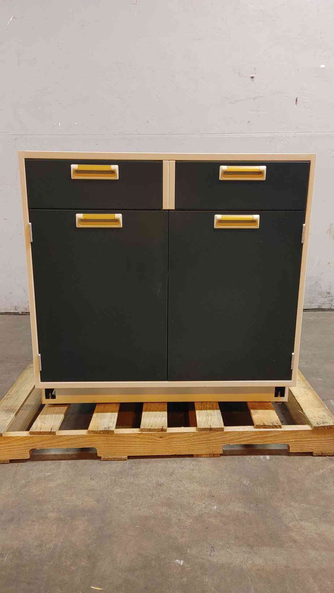 Fisher Hamilton 3' Mixed 2 Drawer 2 Door Metal Casework (SKU: 110183)