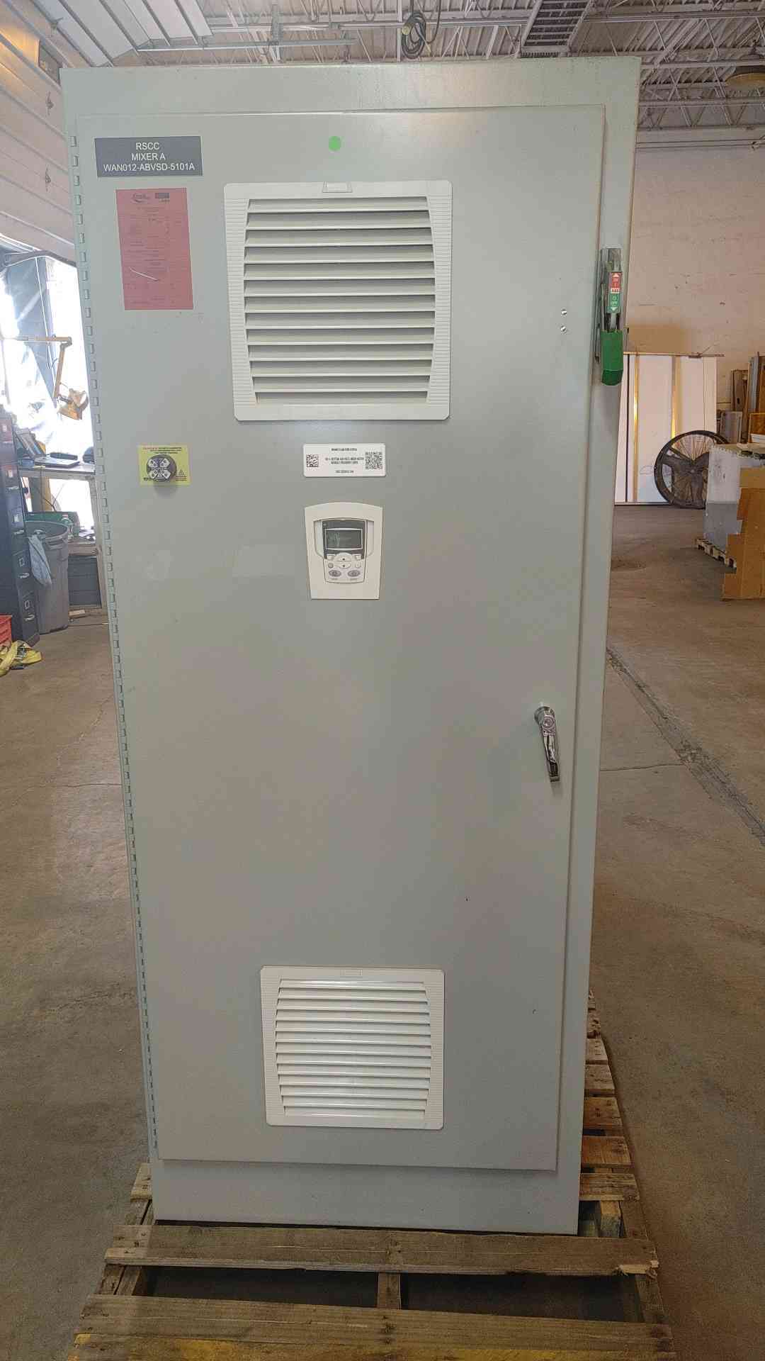 ABB 20HP ACS550-U1-031A-4 in enclosure 480V 23AMP 3PH (SKU: 110257 )